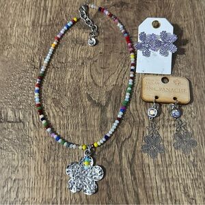 New silver hammered flower pendant necklace with 2 pair flower earrings